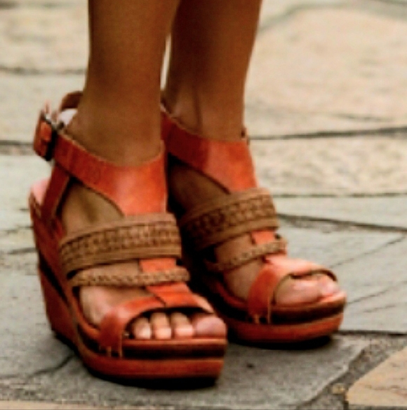Bed Stu Shoes - BED STU Jaslyn Platform Wedge Sandals in Rare Rustic Orange Leather Size 9